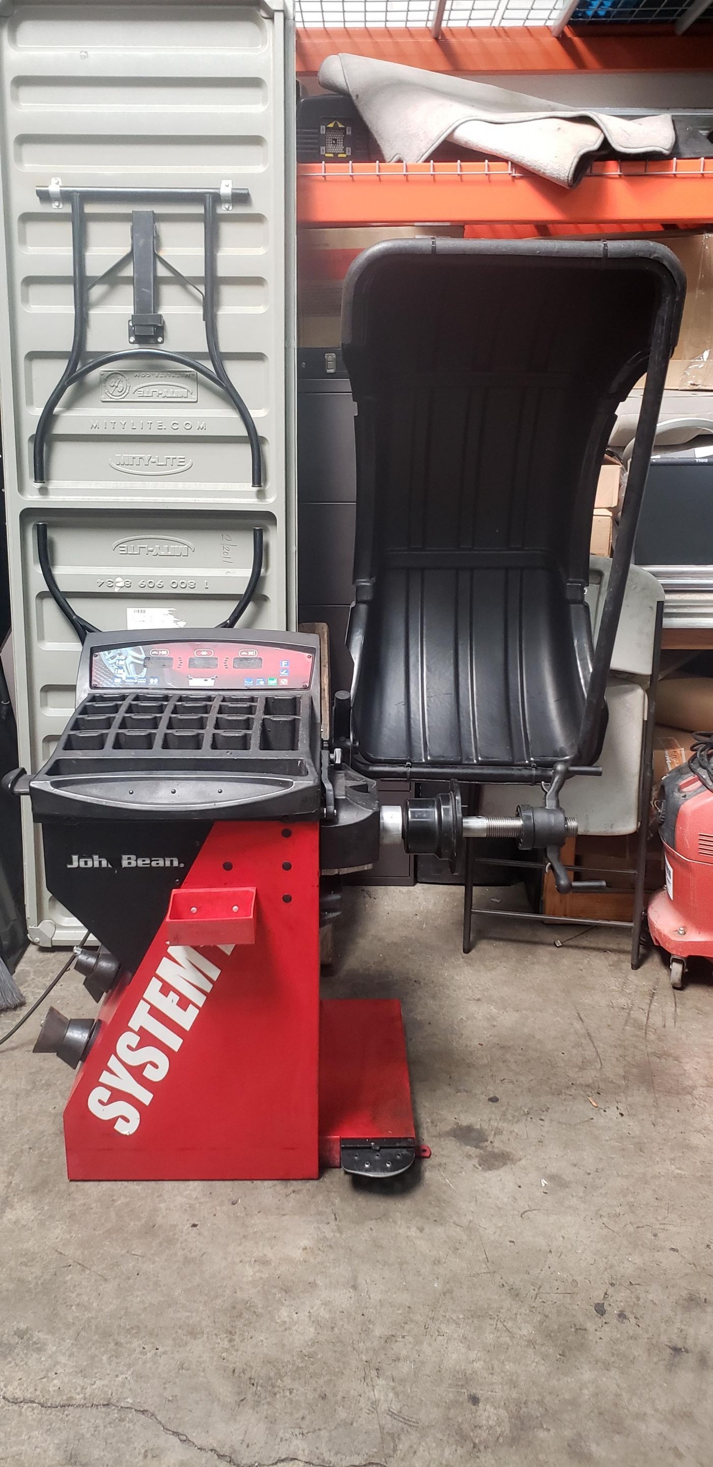 preview image: John Bean System II Wheel Balancer